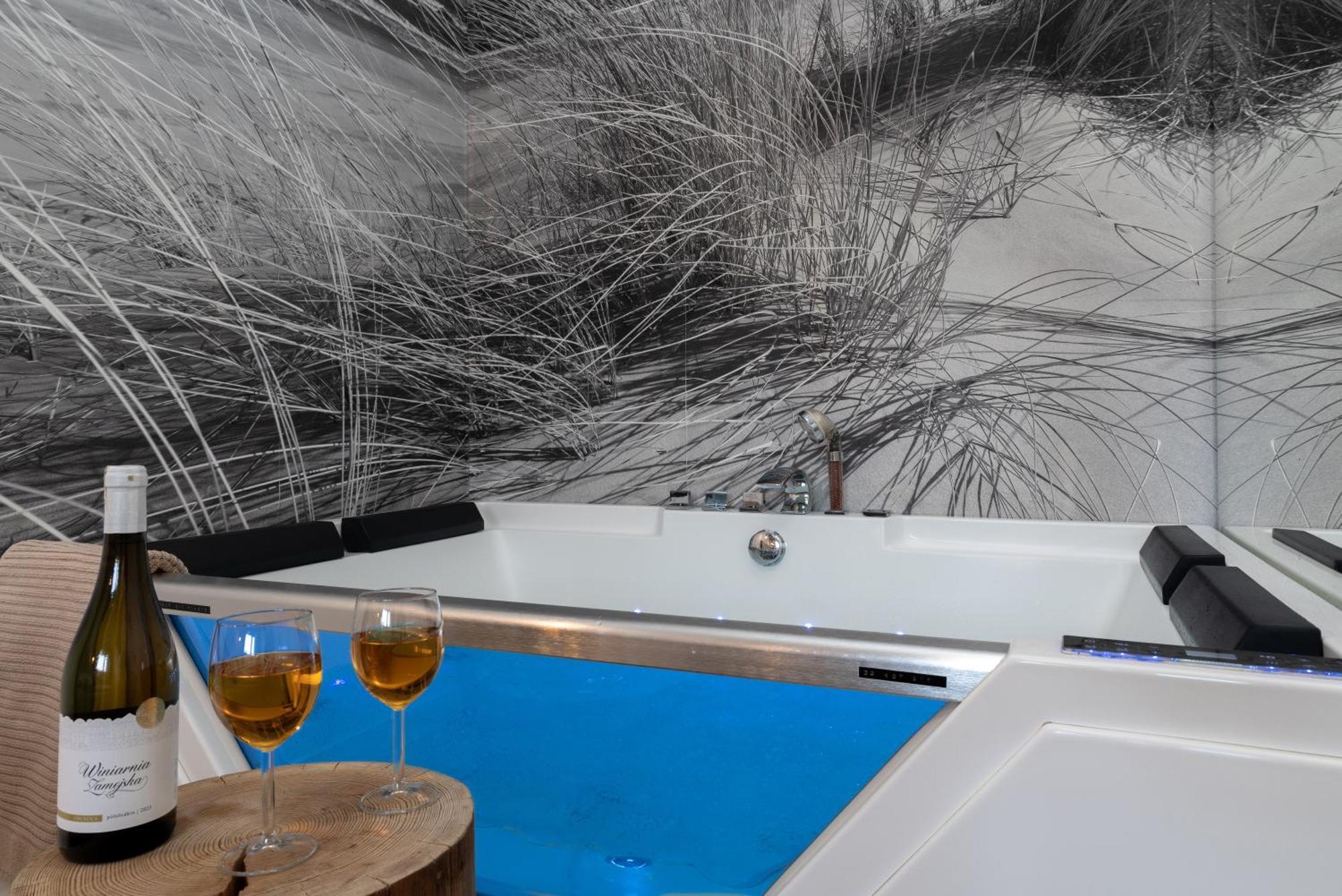 Apartament Z Jacuzzi & Sauna Chillout Kolobrzeg Bagian luar foto